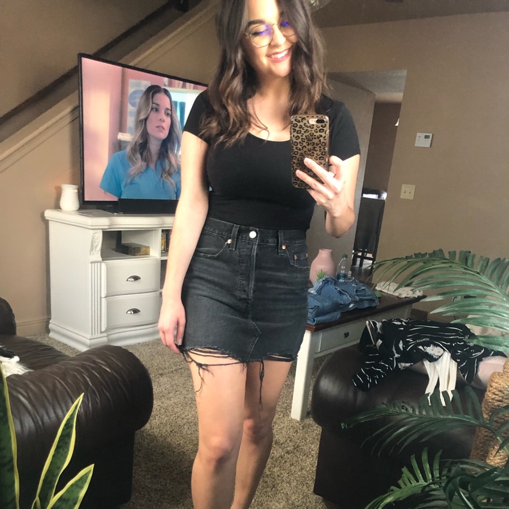 Levi’s Black Denim Skirt